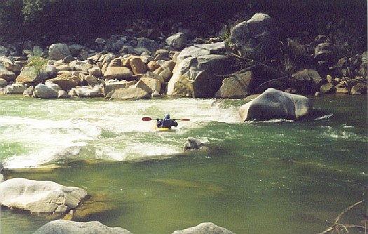 kayak2.jpg (59737 bytes)